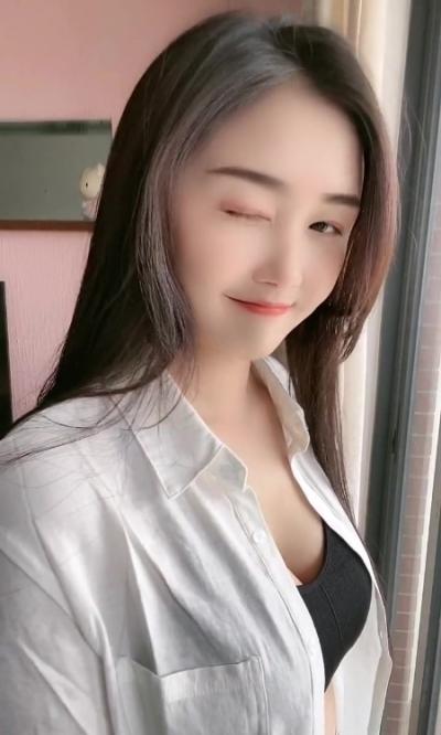 山西童颜巨乳可欣