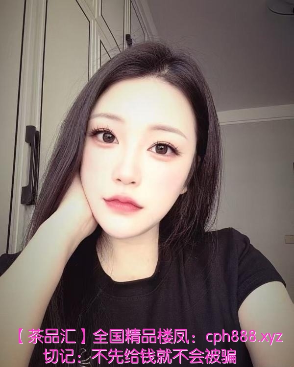 岳麓高挑美心小姐姐