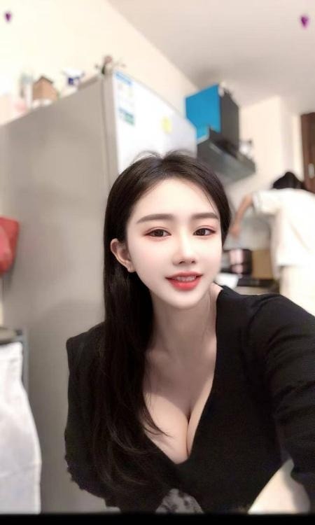 巨乳蜜桃臀瑜伽老师