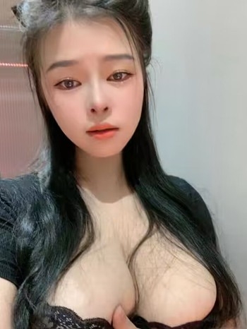 天然巨乳兼职小美女下海广州老师