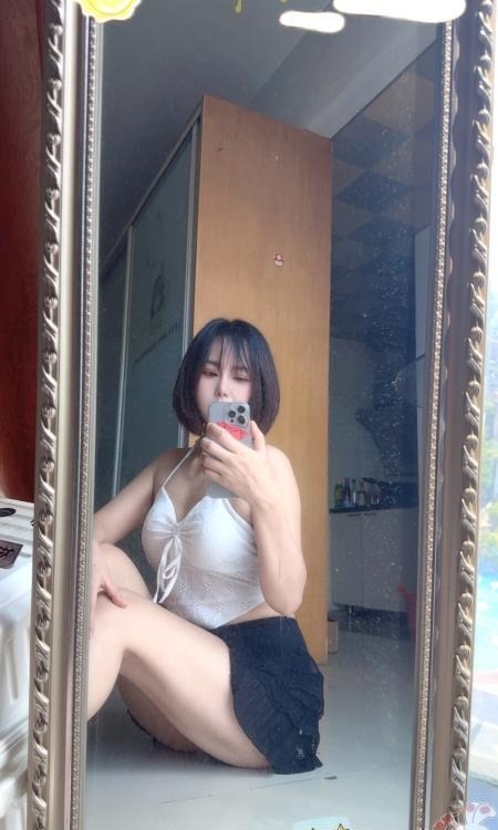 雨花短发御姐