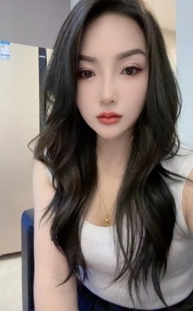 健谈的妹子