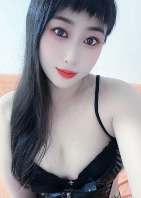 宝山小姐姐很会一字马潮吹